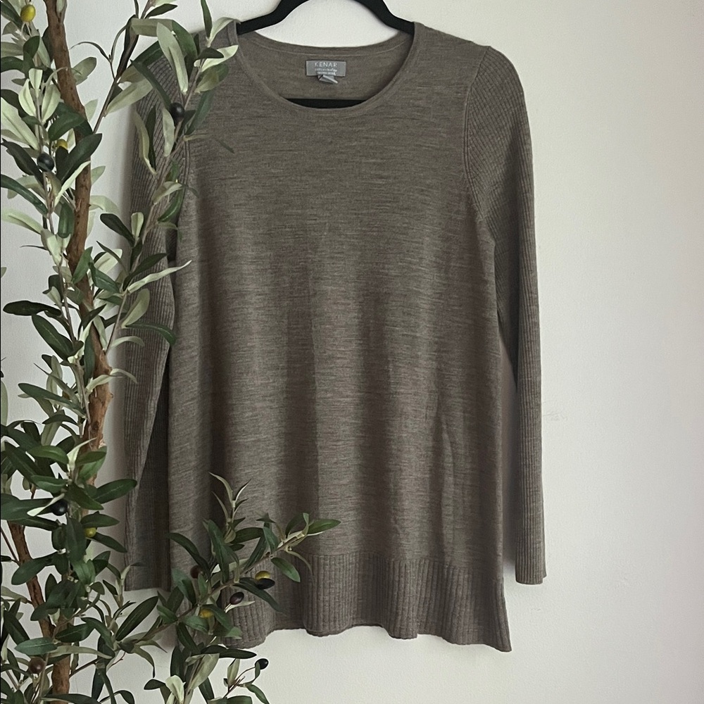 Kenar  taupe  brown 100% extra fine Marino wool size medium bin 35
